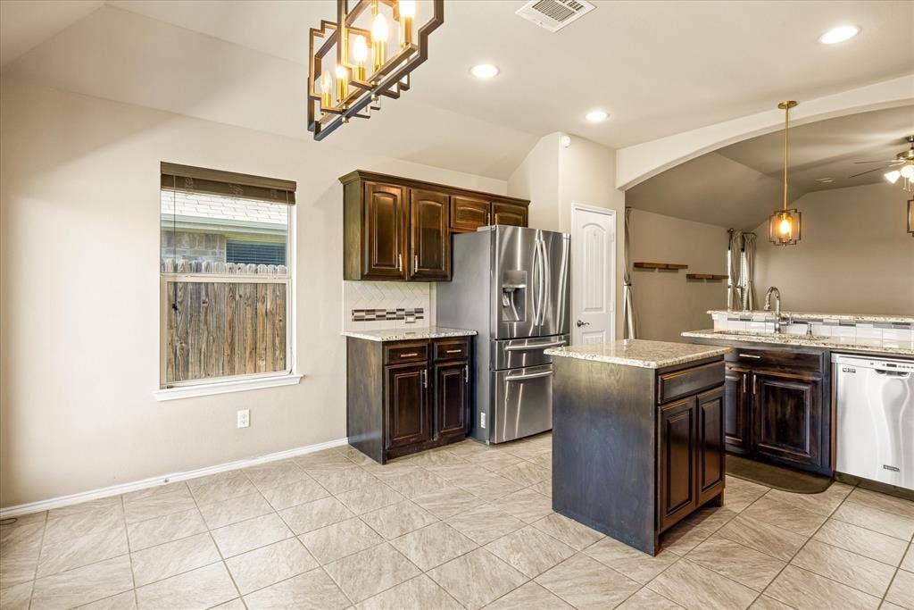 2064 Leonard Ranch Road, Fort Worth, TX 76134