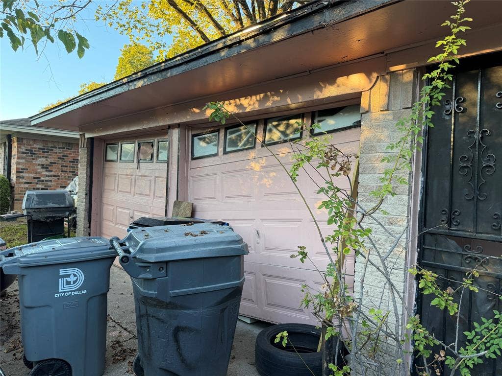 6220 Harmony Lane, Dallas, TX 75241 6220 Harmony Lane, Dallas, TX 75241