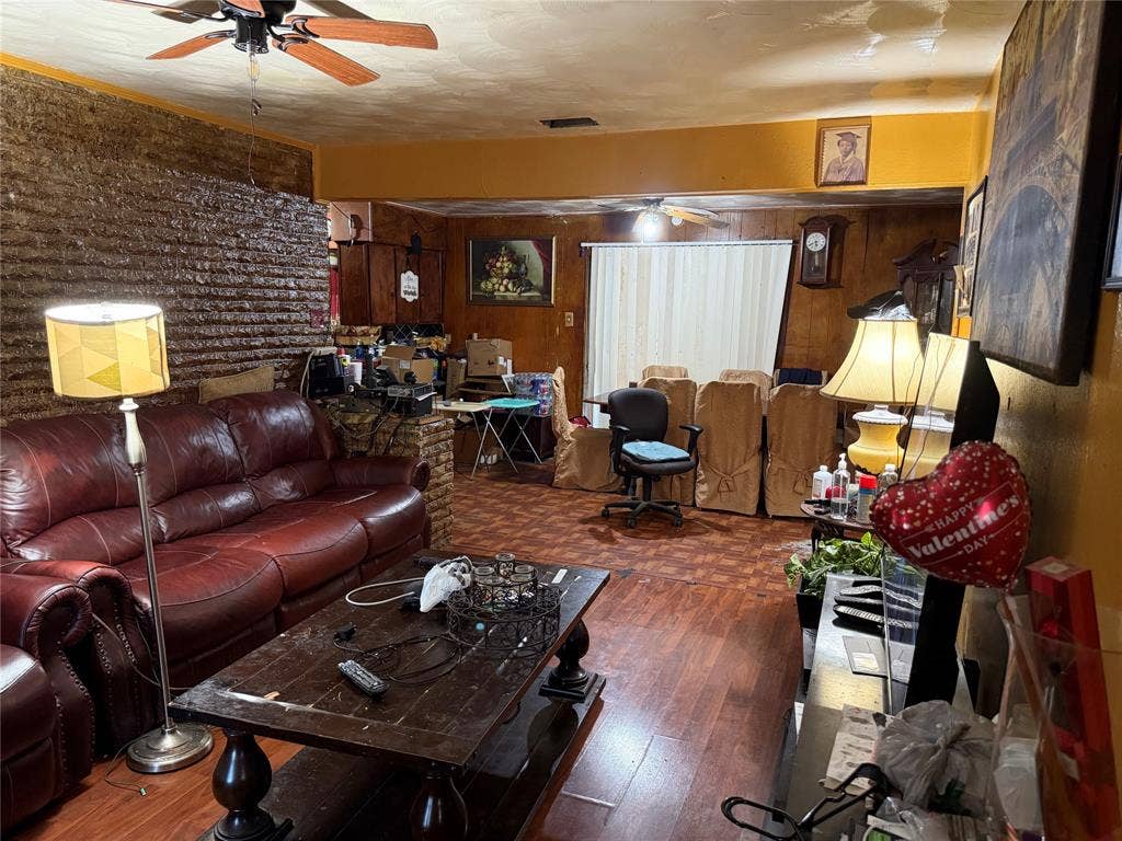 6220 Harmony Lane, Dallas, TX 75241 6220 Harmony Lane, Dallas, TX 75241
