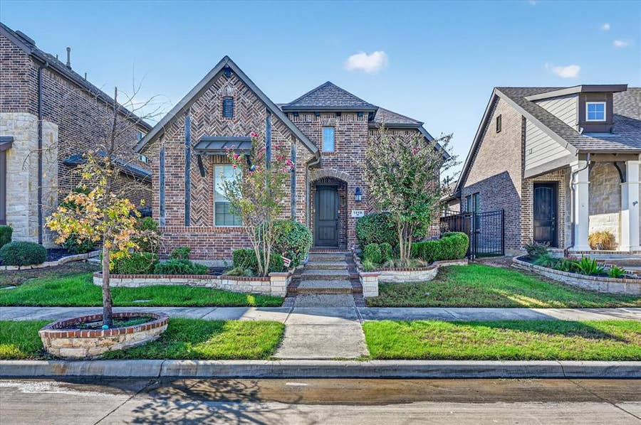 Property photo for 1416 White Squall Trail, Arlington, TX