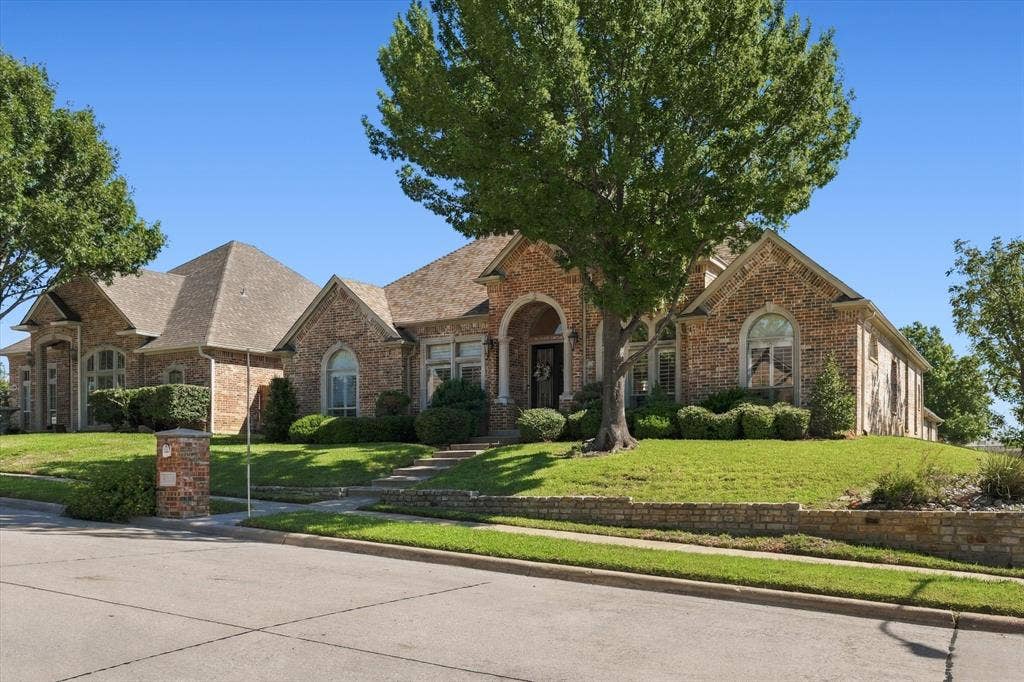 8200 Edgemont Court, North Richland Hills, TX 76182 8200 Edgemont Court, North Richland Hills, TX 76182