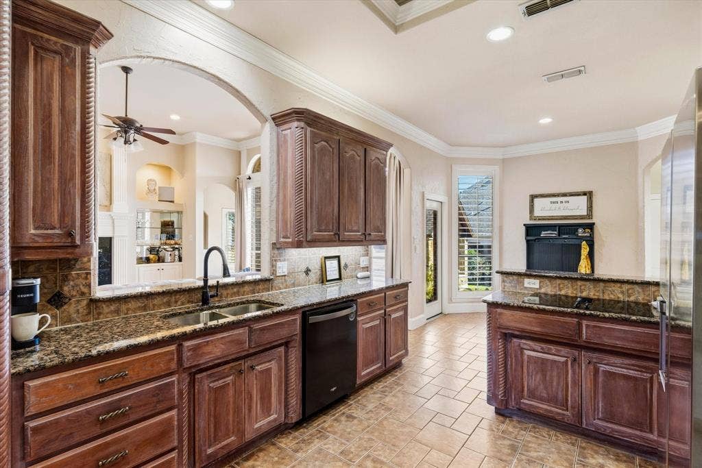 8200 Edgemont Court, North Richland Hills, TX 76182 8200 Edgemont Court, North Richland Hills, TX 76182