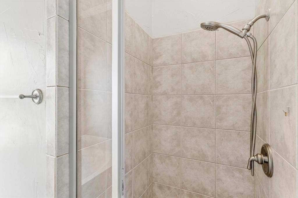 8200 Edgemont Court, North Richland Hills, TX 76182 8200 Edgemont Court, North Richland Hills, TX 76182