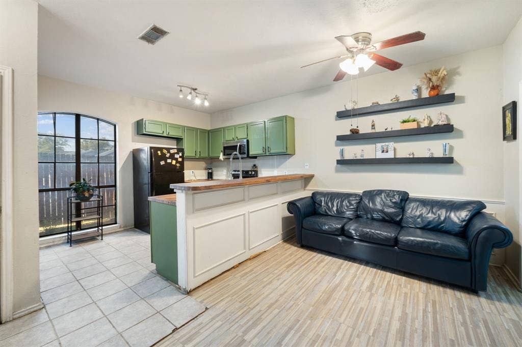 611 Oriole Boulevard, #1001, Duncanville, TX 75116