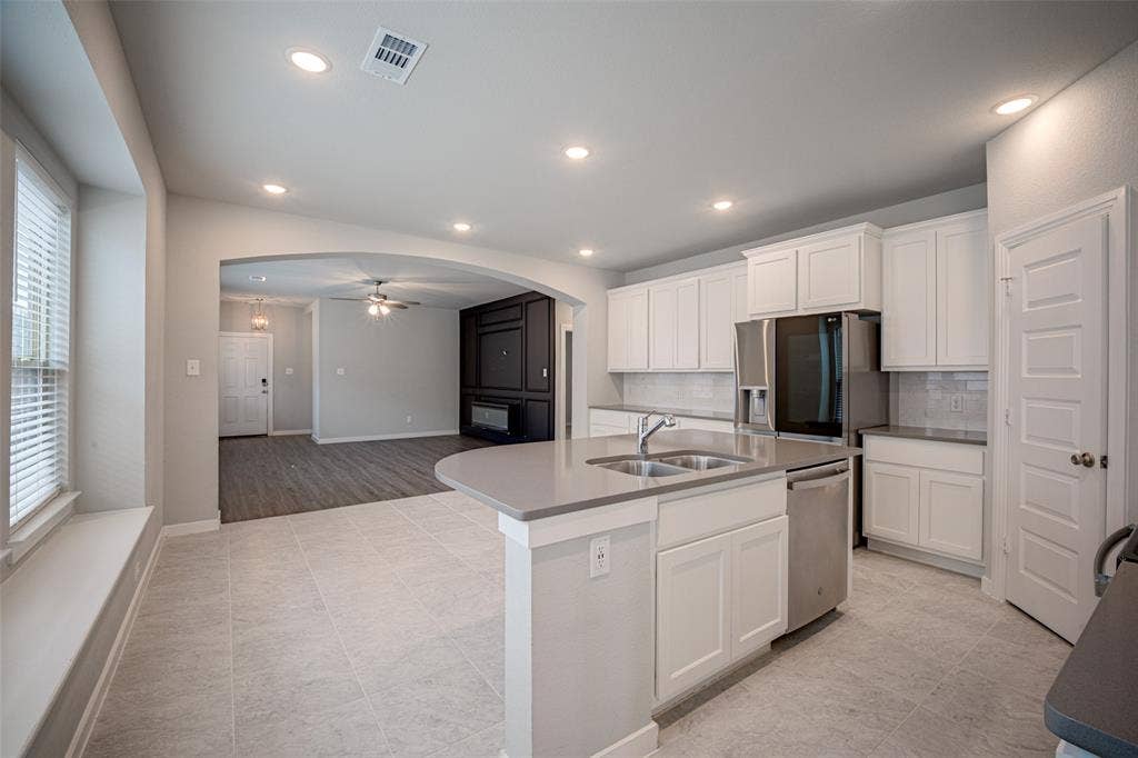 3911 Spencer Lane, Heartland, TX 75126