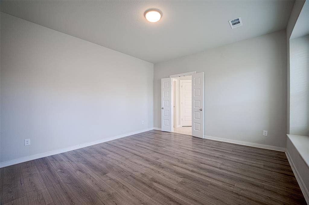 3911 Spencer Lane, Heartland, TX 75126