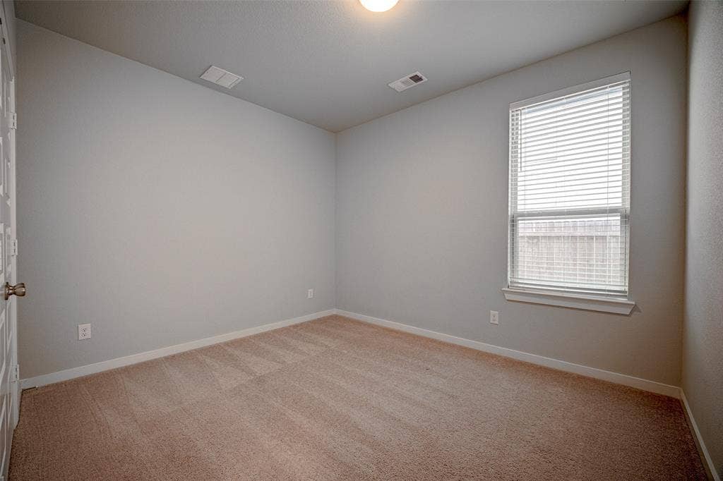 3911 Spencer Lane, Heartland, TX 75126