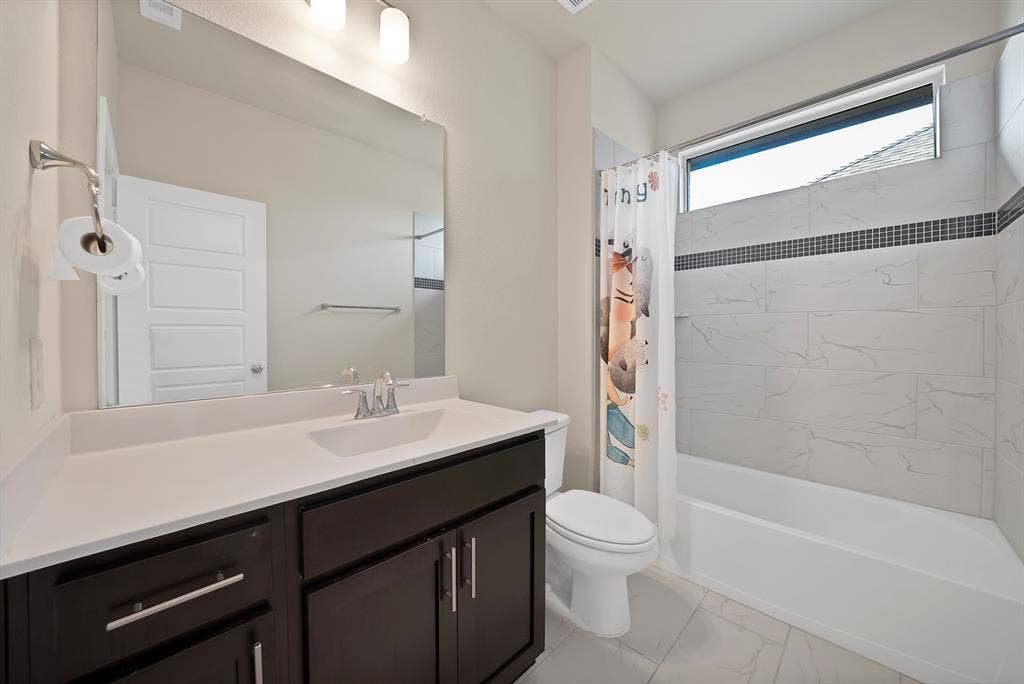 2425 Muirfield Drive, Little Elm, TX 75036