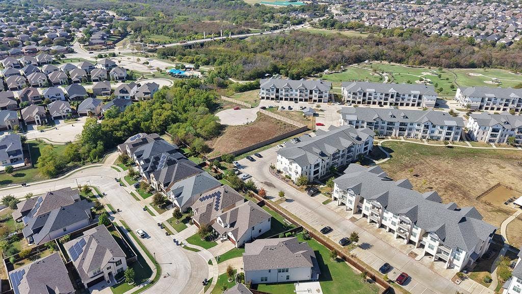 2425 Muirfield Drive, Little Elm, TX 75036