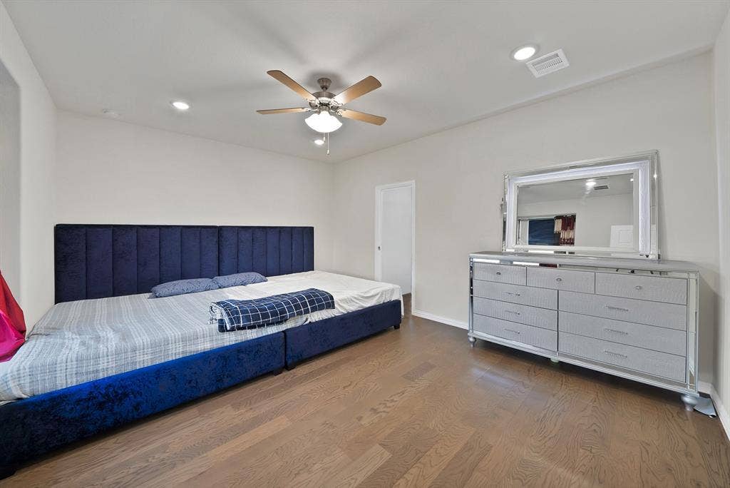 2425 Muirfield Drive, Little Elm, TX 75036