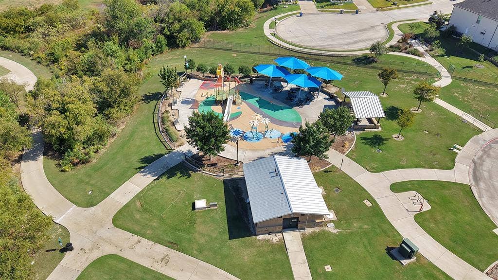 2425 Muirfield Drive, Little Elm, TX 75036