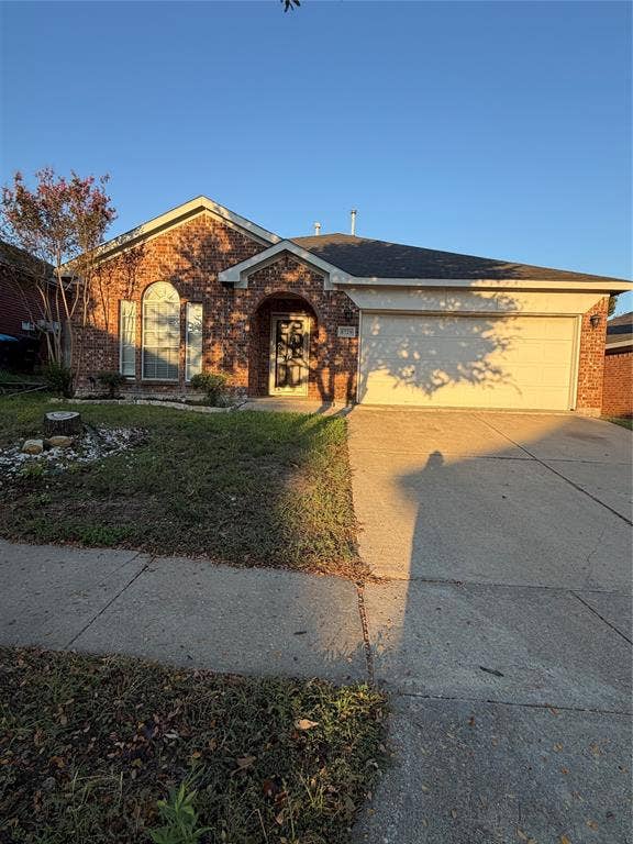 8729 Muir Drive, Fort Worth, TX 76244