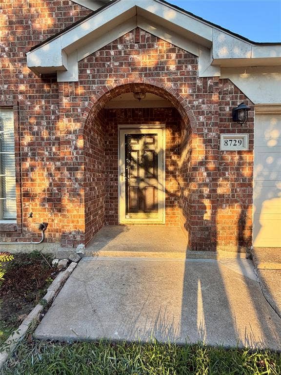 8729 Muir Drive, Fort Worth, TX 76244