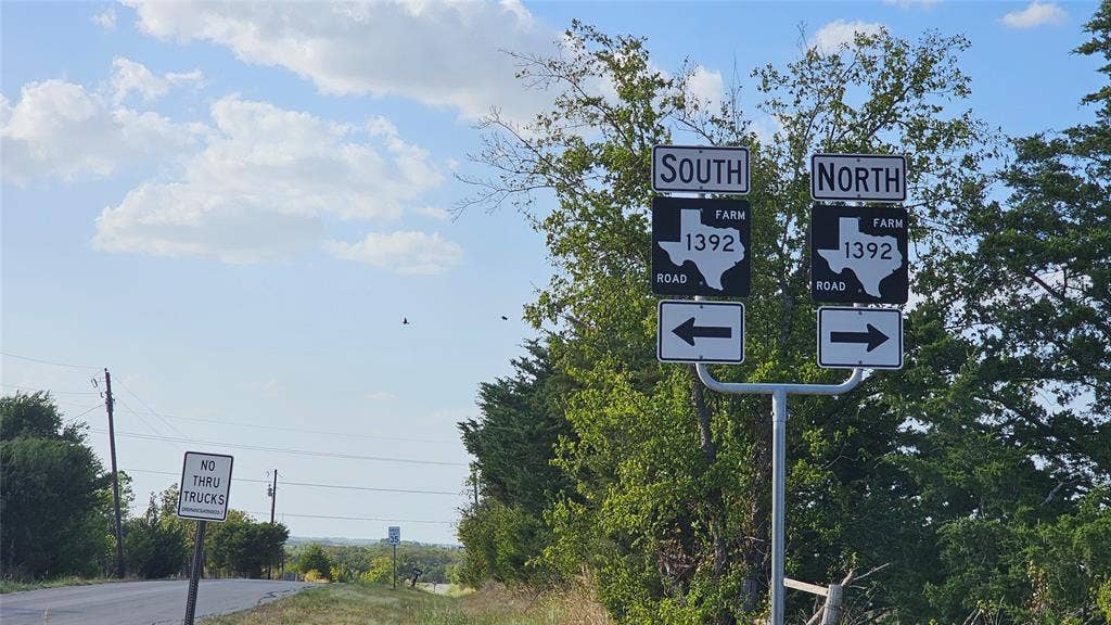 000 FM-1392, Terrell, TX 75160 Road sign nearby looking toward Rockwall County.