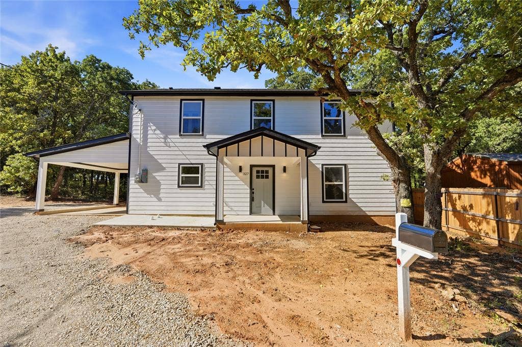327 Boone, Alvarado, TX 76009