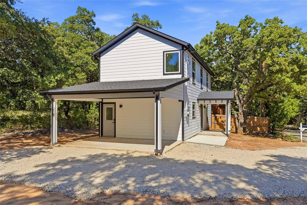 327 Boone, Alvarado, TX 76009