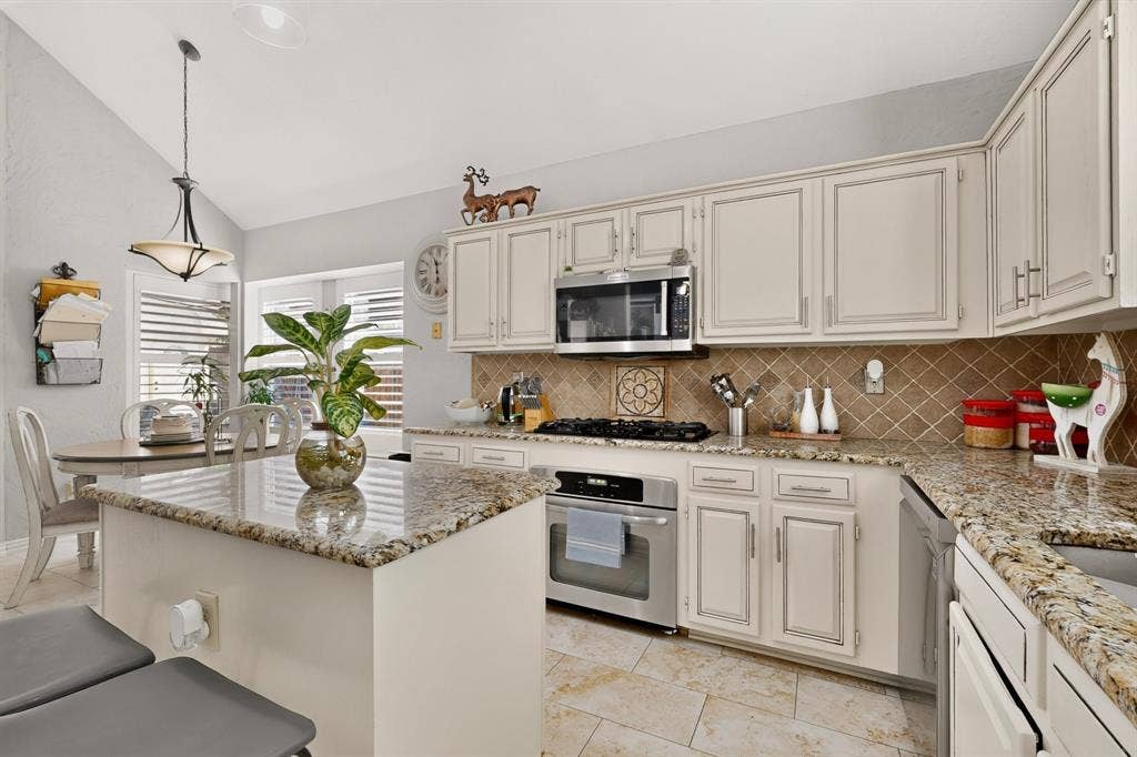 2819 Williams Way Court, Dallas, TX 75228 2819 Williams Way Court, Dallas, TX 75228