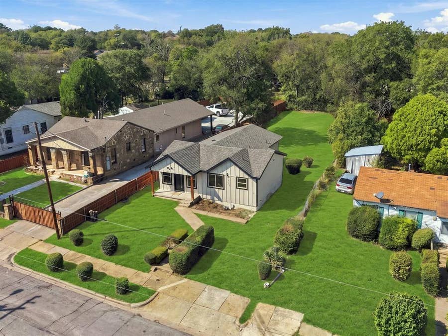 Property photo for 1727 Mentor Avenue, Dallas, TX