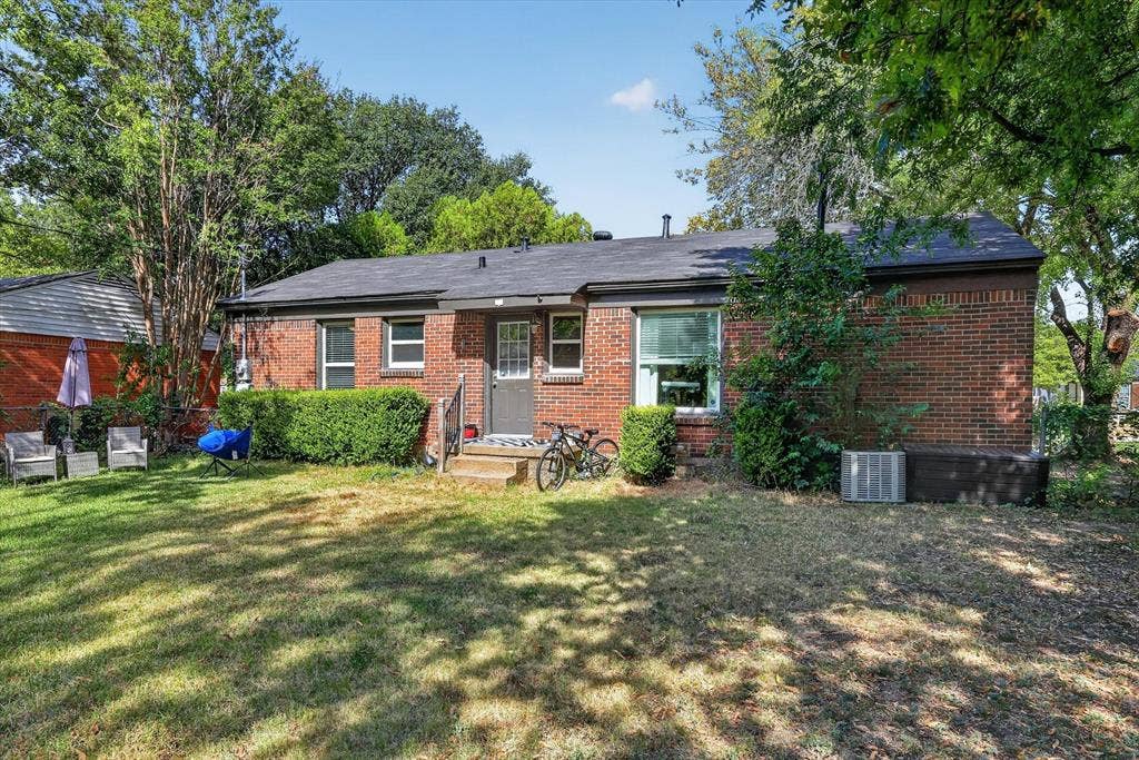 10518 Dawn Drive, Dallas, TX 75228