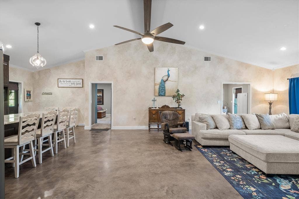 1143 VZ County Road 4602, Ben Wheeler, TX 75754