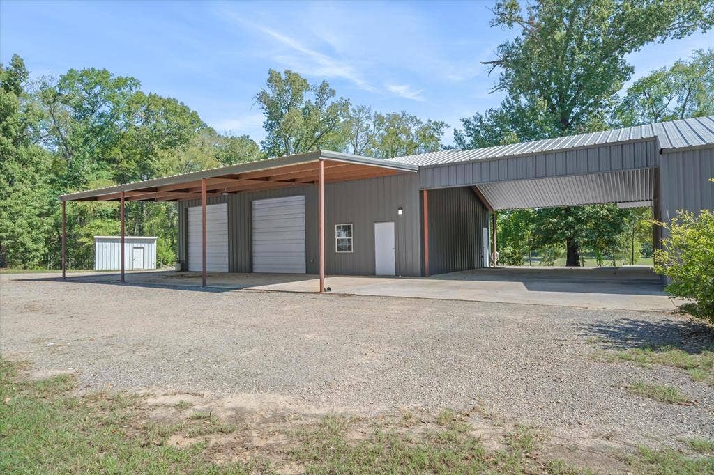 1143 VZ County Road 4602, Ben Wheeler, TX 75754