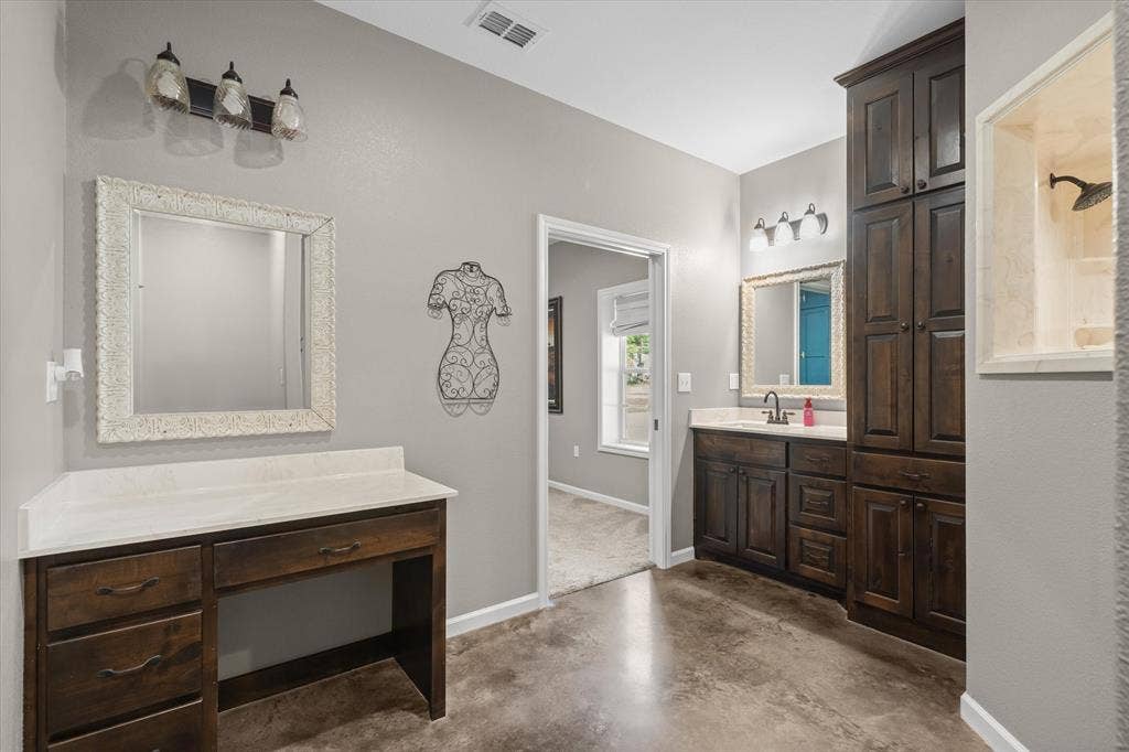 1143 VZ County Road 4602, Ben Wheeler, TX 75754