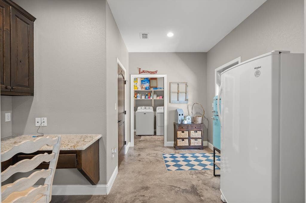 1143 VZ County Road 4602, Ben Wheeler, TX 75754