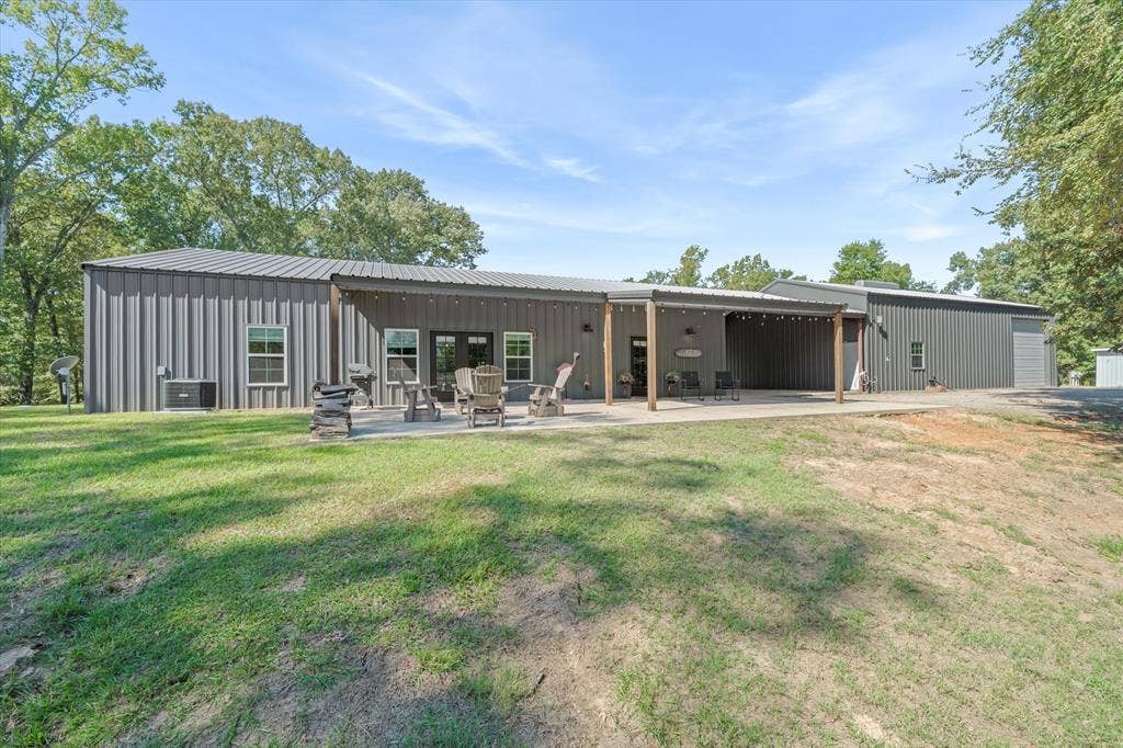 1143 VZ County Road 4602, Ben Wheeler, TX 75754