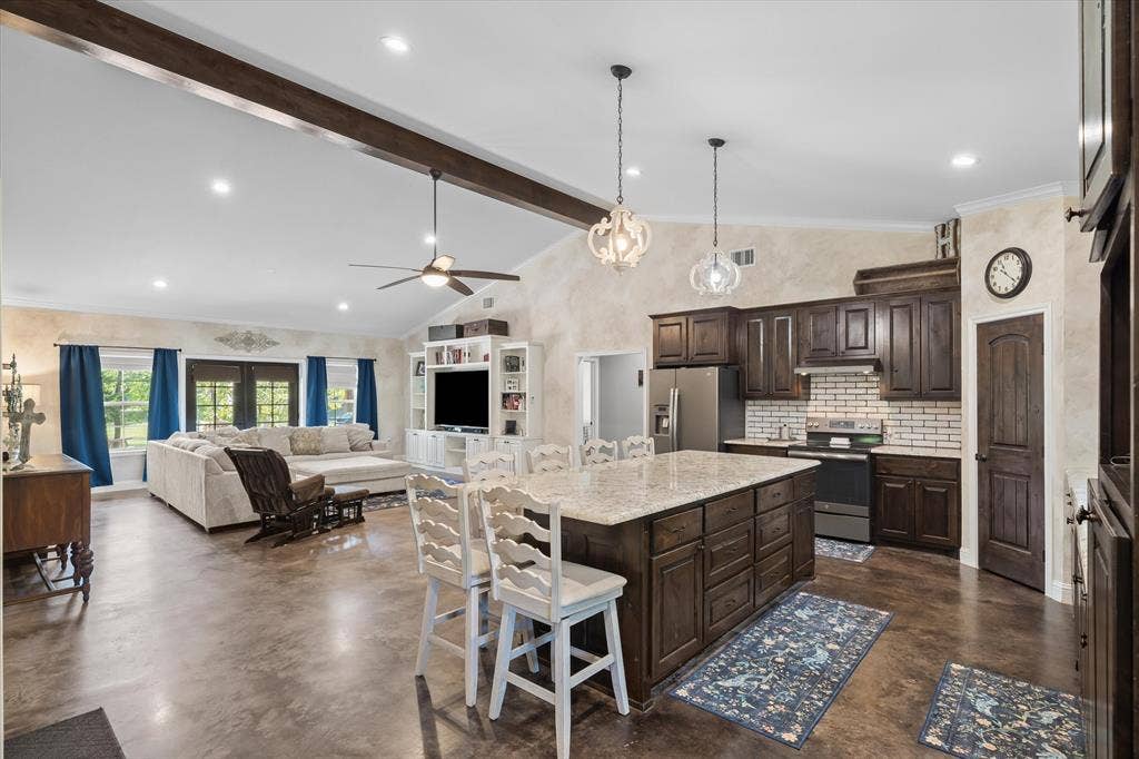 1143 VZ County Road 4602, Ben Wheeler, TX 75754