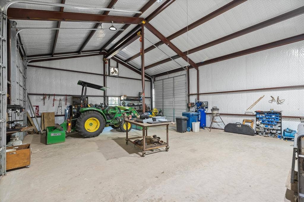 1143 VZ County Road 4602, Ben Wheeler, TX 75754