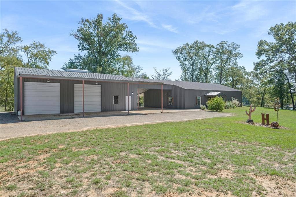 1143 VZ County Road 4602, Ben Wheeler, TX 75754