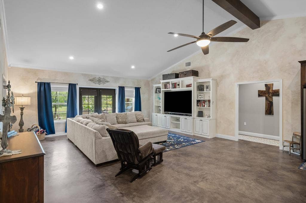 1143 VZ County Road 4602, Ben Wheeler, TX 75754
