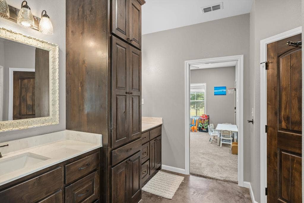 1143 VZ County Road 4602, Ben Wheeler, TX 75754