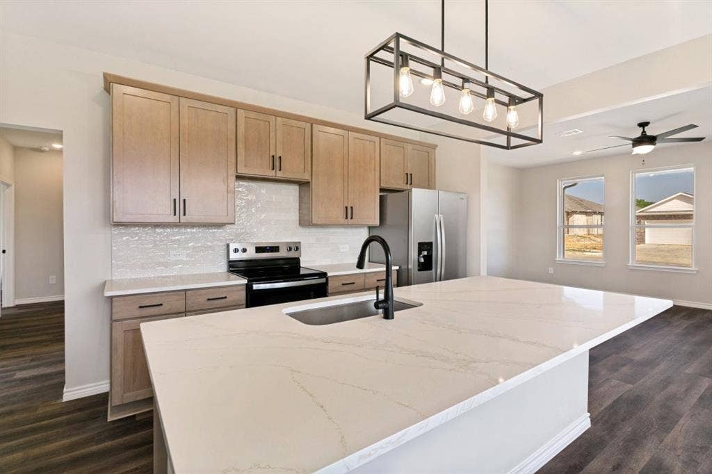 1428 Brushy Creek Drive, Cleburne, TX 76033 1428 Brushy Creek Drive, Cleburne, TX 76033