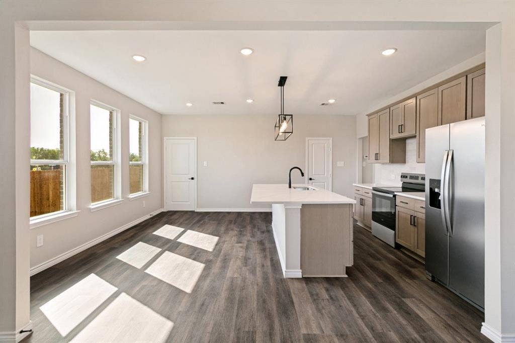 1428 Brushy Creek Drive, Cleburne, TX 76033 1428 Brushy Creek Drive, Cleburne, TX 76033