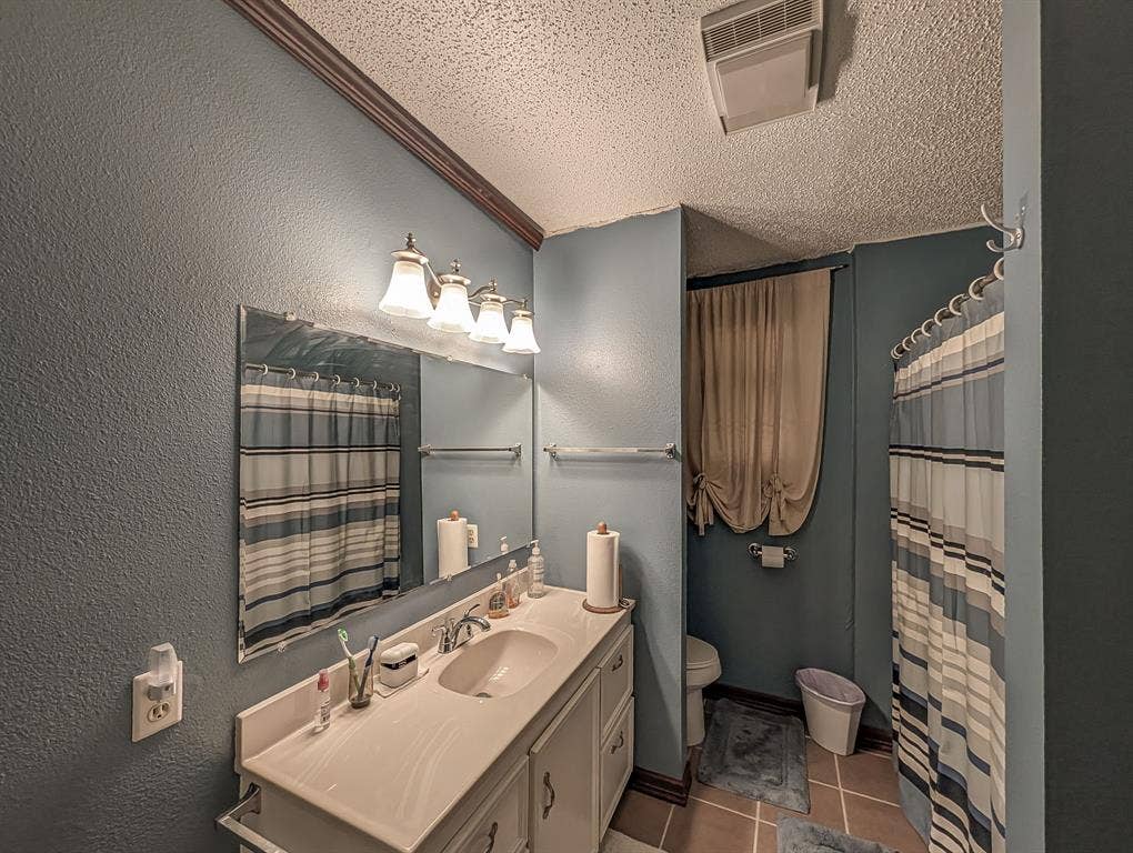 274 Private Road 7717, Emory, TX 75440