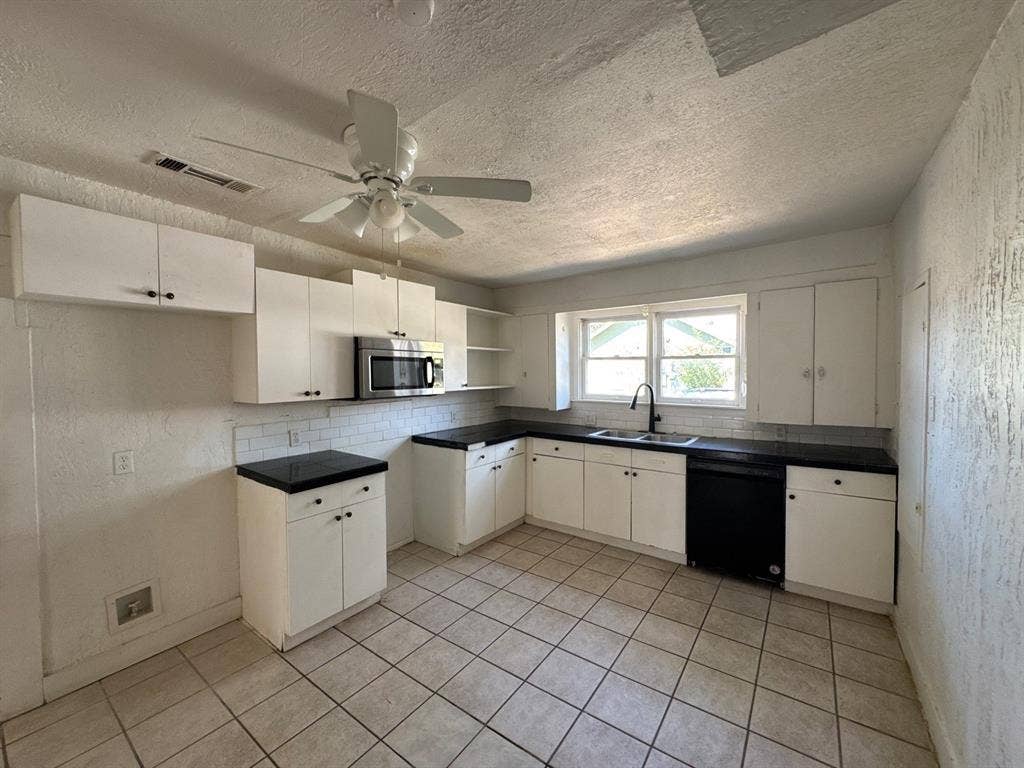 714 S Bryan Belt Line Road, Mesquite, TX 75149 714 S Bryan Belt Line Road, Mesquite, TX 75149