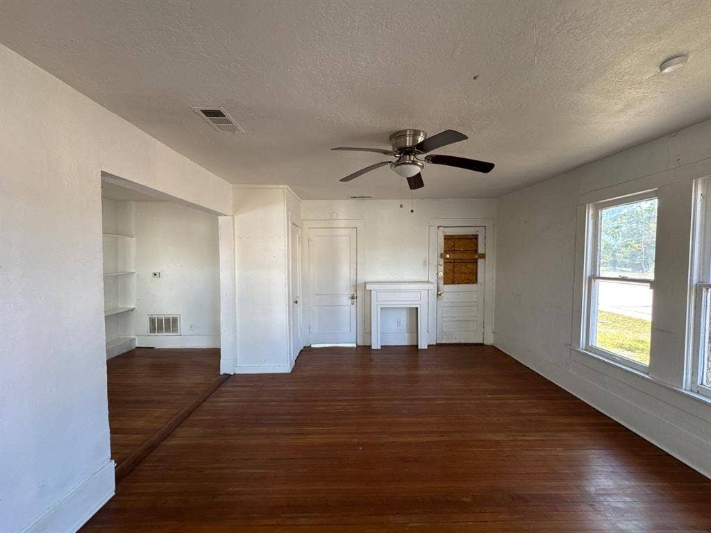 714 S Bryan Belt Line Road, Mesquite, TX 75149 714 S Bryan Belt Line Road, Mesquite, TX 75149