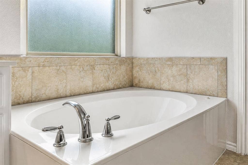 9220 Bronze Meadow Drive, Fort Worth, TX 76131 9220 Bronze Meadow Drive, Fort Worth, TX 76131