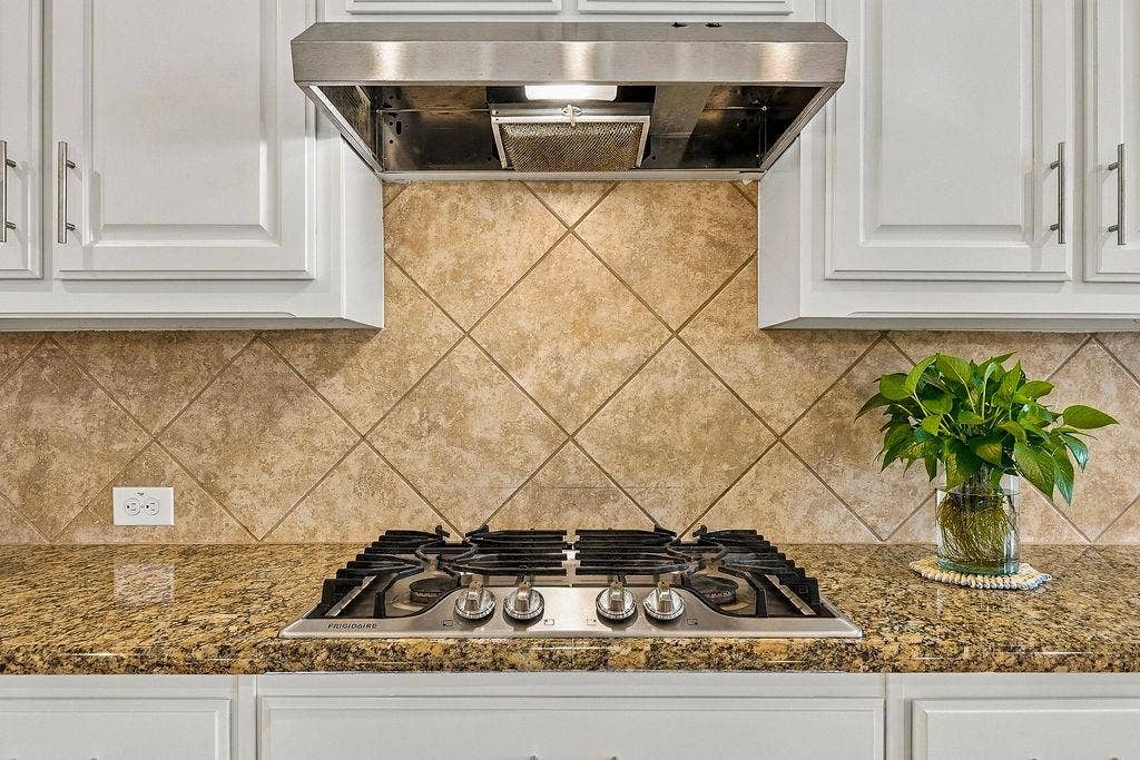 9220 Bronze Meadow Drive, Fort Worth, TX 76131 9220 Bronze Meadow Drive, Fort Worth, TX 76131