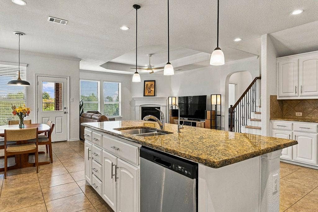 9220 Bronze Meadow Drive, Fort Worth, TX 76131 9220 Bronze Meadow Drive, Fort Worth, TX 76131