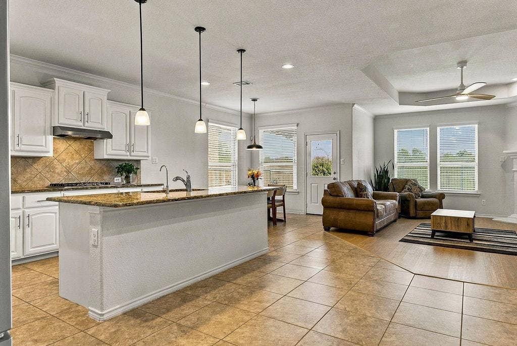 9220 Bronze Meadow Drive, Fort Worth, TX 76131 9220 Bronze Meadow Drive, Fort Worth, TX 76131