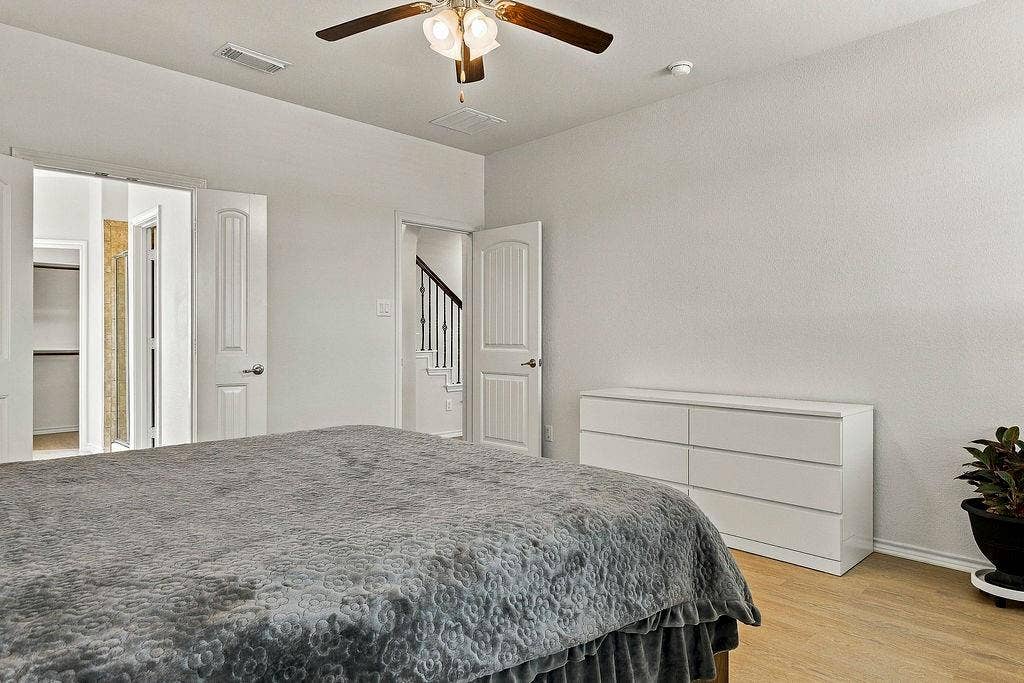 9220 Bronze Meadow Drive, Fort Worth, TX 76131 9220 Bronze Meadow Drive, Fort Worth, TX 76131