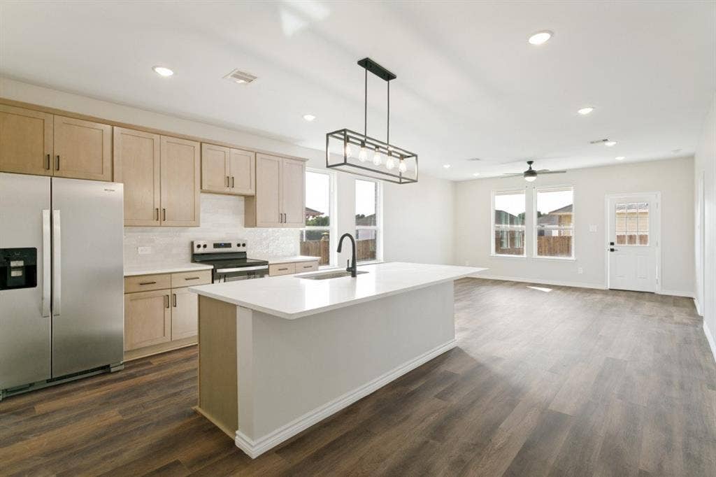 1426 Brushy Creek Drive, Cleburne, TX 76033