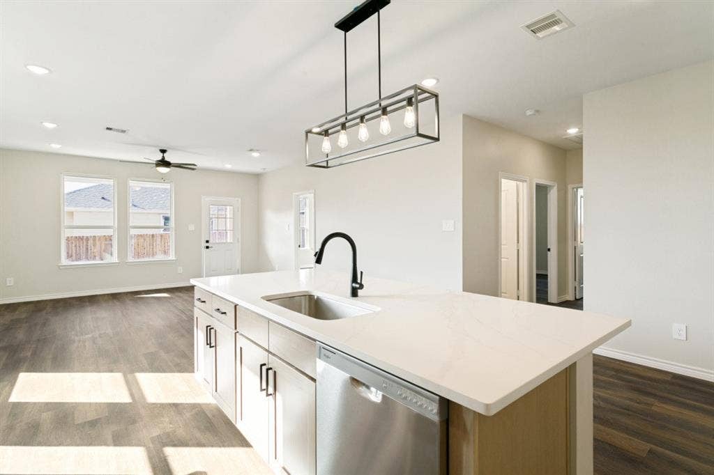 1426 Brushy Creek Drive, Cleburne, TX 76033