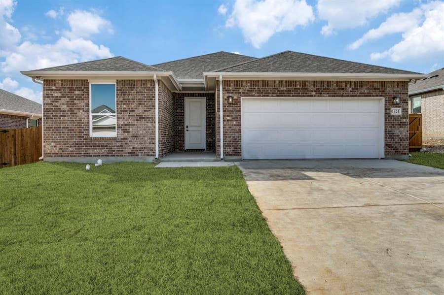 Property photo for 1426 Brushy Creek Drive, Cleburne, TX