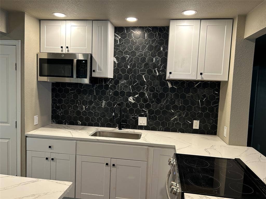 2815 Hedgerow Drive, Dallas, TX 75235 2815 Hedgerow Drive, Dallas, TX 75235