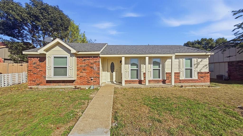 920 Carom Way, Dallas, TX 75217 920 Carom Way, Dallas, TX 75217