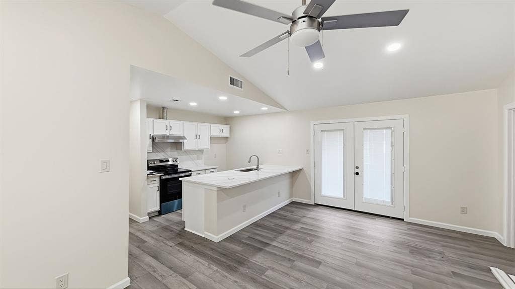 920 Carom Way, Dallas, TX 75217 920 Carom Way, Dallas, TX 75217