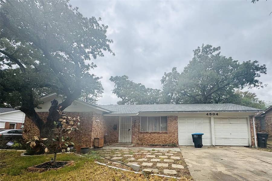 Property photo for 4504 Burke Road, Fort Worth, TX